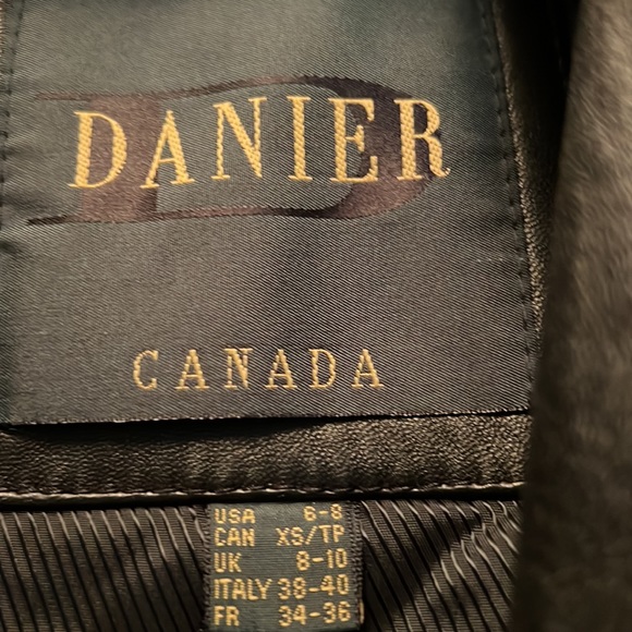 Danier leather jacket - Picture 2 of 9